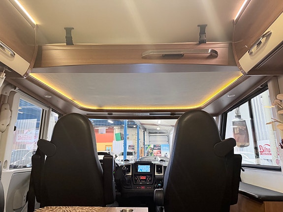 LMC i 585 Comfort Taksäng B-körkort 1-år garanti 12 of 23