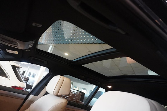 BMW 530d 4 of 5
