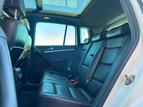 Volkswagen Tiguan 18 of 27