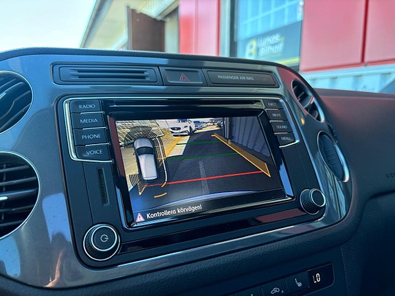 Volkswagen Tiguan 14 of 27