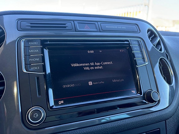 Volkswagen Tiguan 21 of 27