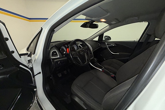 Opel Astra 11 of 30