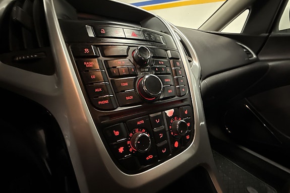 Opel Astra 18 of 30