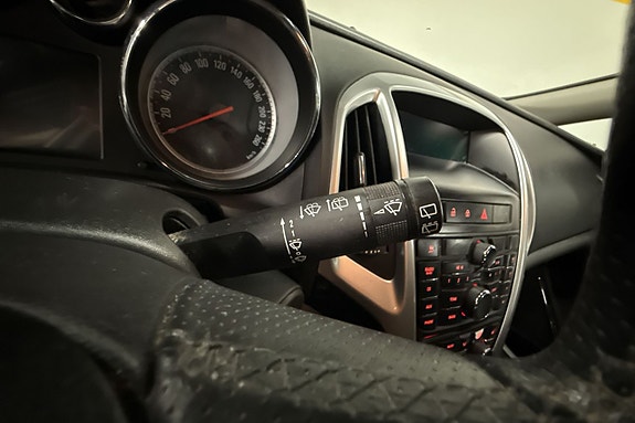 Opel Astra 15 of 30