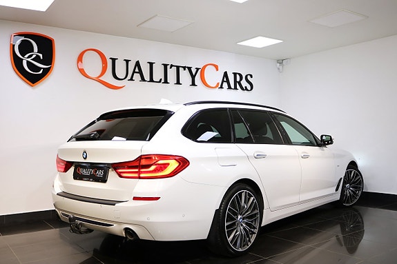 BMW 520d 3 of 5