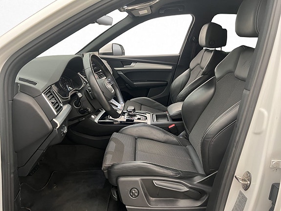 Audi Q5 12 of 30