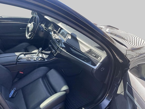 BMW 520d 9 of 18