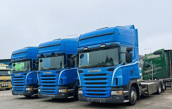 Scania R420 (x2) R340 (x1)