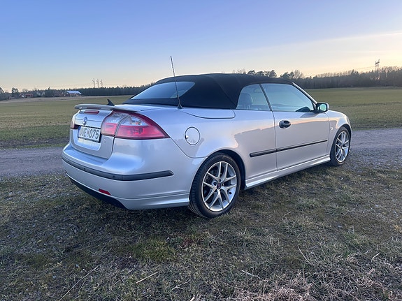 Saab 9-3 4 of 5