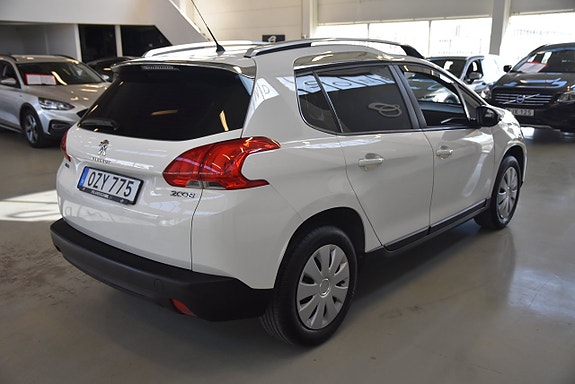 Peugeot 2008 3 of 5