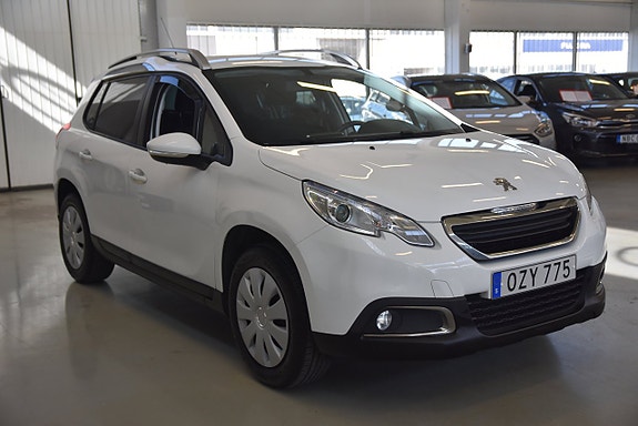 Peugeot 2008 2 of 5