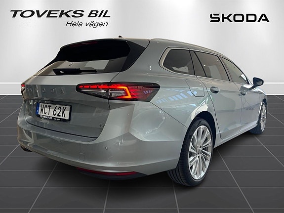 Skoda Superb 3 of 5