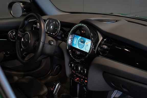 MINI Cooper S 11 of 17