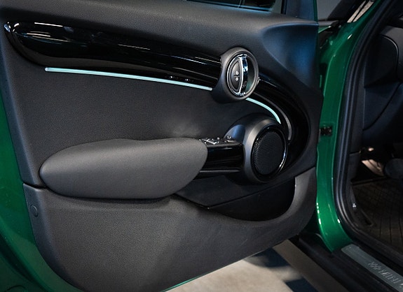 MINI Cooper S 16 of 17