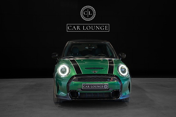 MINI Cooper S 9 of 17