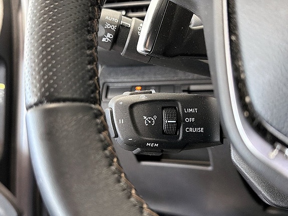 Peugeot 3008 8 of 18