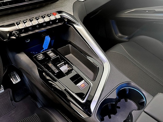 Peugeot 3008 13 of 18