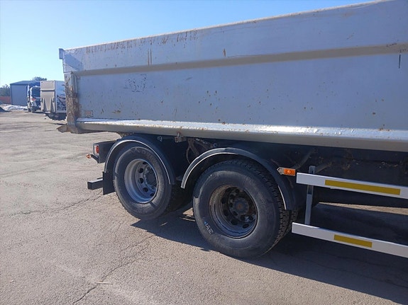 Tippbil Volvo FM 10.8 6x2 I-Shift -2012 via auktion 10 of 27
