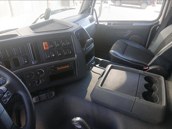 Tippbil Volvo FM 10.8 6x2 I-Shift -2012 via auktion 15 of 27