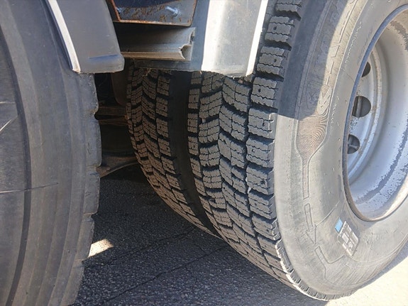 Tippbil Volvo FM 10.8 6x2 I-Shift -2012 via auktion 26 of 27