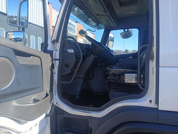 Tippbil Volvo FM 10.8 6x2 I-Shift -2012 via auktion 20 of 27