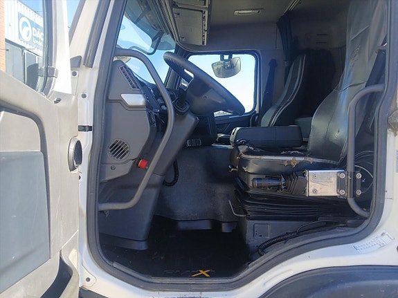 Tippbil Volvo FM 10.8 6x2 I-Shift -2012 via auktion 11 of 27