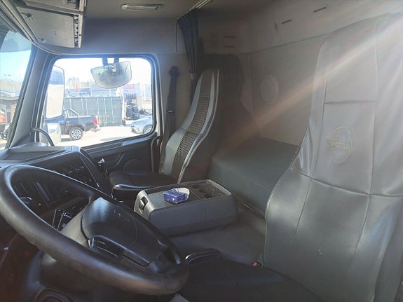 Tippbil Volvo FM 10.8 6x2 I-Shift -2012 via auktion 22 of 27