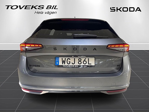 Skoda Superb 3 of 16