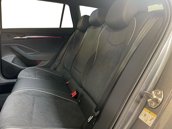 Skoda Superb 11 of 16