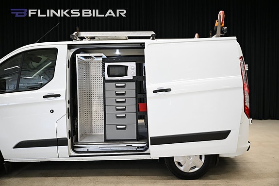 Ford Transit Custom 9 of 30