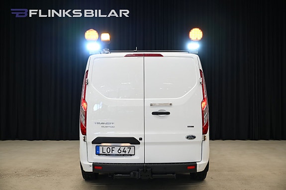 Ford Transit Custom 16 of 30