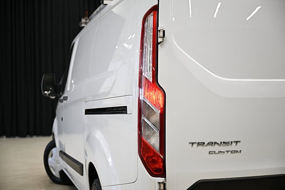 Ford Transit Custom 18 of 30