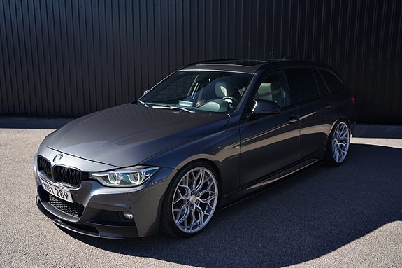 BMW 330i