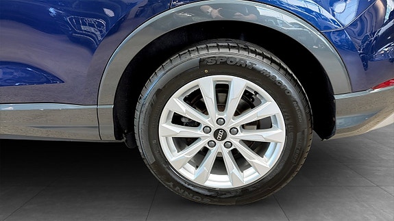 Audi Q3 6 of 13