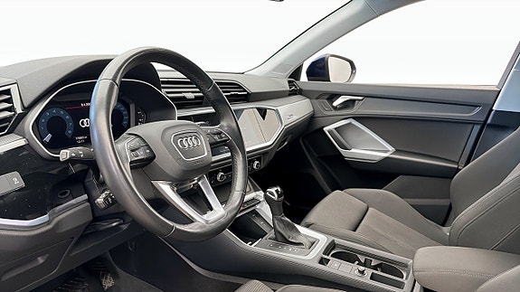 Audi Q3 7 of 13