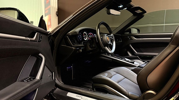 Porsche 911 Carrera S 17 of 30