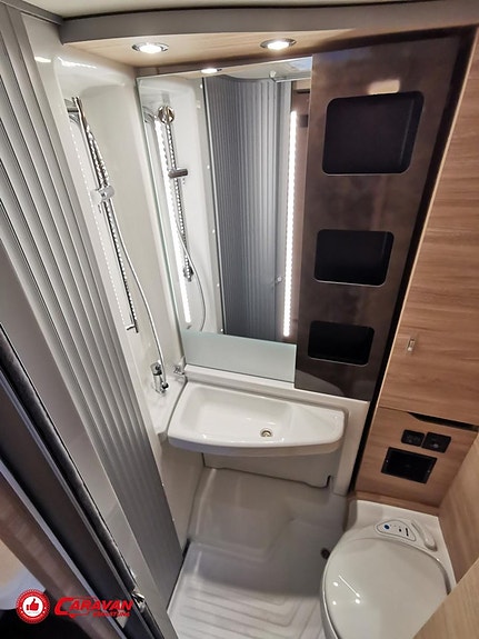 Knaus VAN TI PLUS PLATINUM SELECTION 650 MEG 4x4 /ALDE 16 of 26