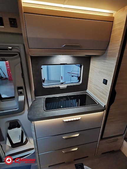 Knaus VAN TI PLUS PLATINUM SELECTION 650 MEG 4x4 /ALDE 6 of 26
