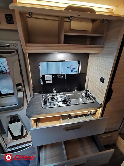 Knaus VAN TI PLUS PLATINUM SELECTION 650 MEG 4x4 /ALDE 7 of 26