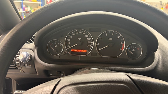 BMW Z3 2 of 5