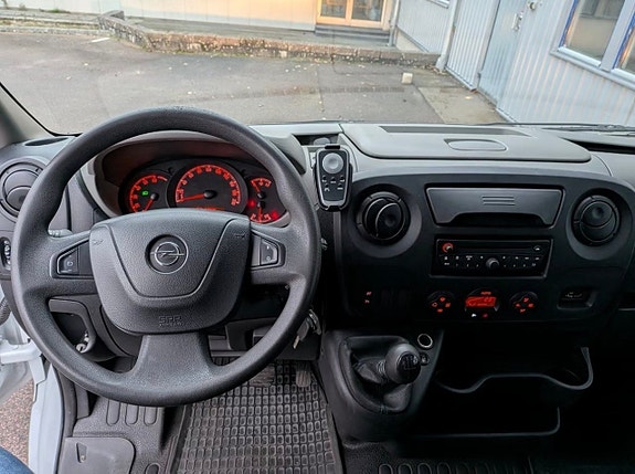 Opel Movano 9 of 16