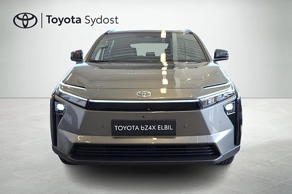Toyota bZ4X 3 of 5