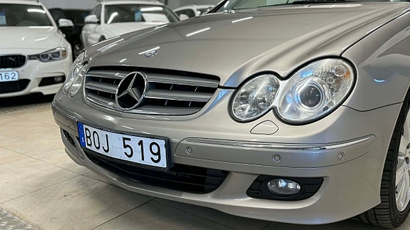 Mercedes-Benz CLK200 4 of 5