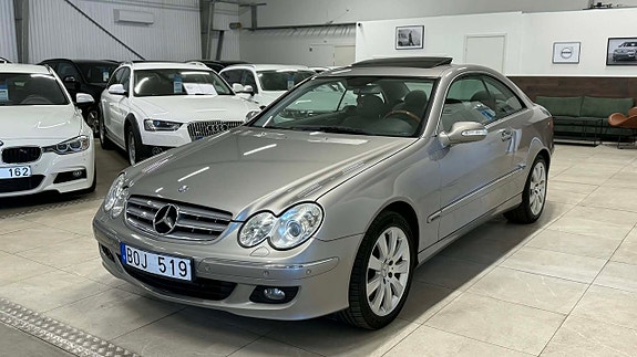 Mercedes-Benz CLK200 3 of 5