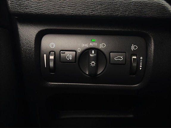Volvo V40 27 of 27