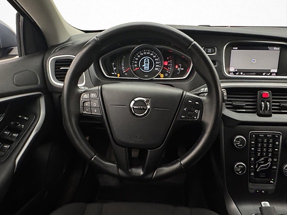 Volvo V40 14 of 27