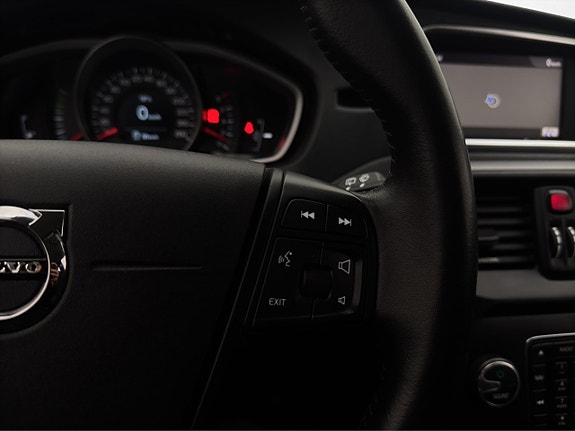 Volvo V40 26 of 27