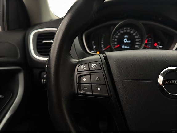 Volvo V40 25 of 27