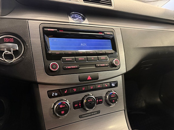 Volkswagen Passat 18 of 18