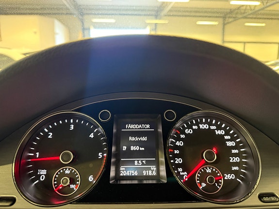 Volkswagen Passat 17 of 18